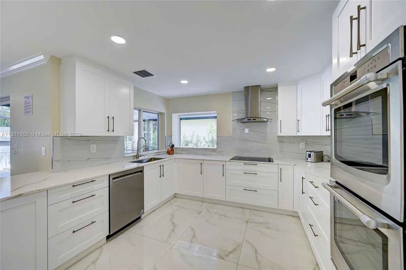 1109 Hollywood Blvd, Hollywood, Florida 33019, Hollywood, Florida 33019, 5 Bedrooms Bedrooms, ,3 BathroomsBathrooms,Residential Lease,For Rent,1109 Hollywood Blvd, Hollywood, Florida 33019,A11317805