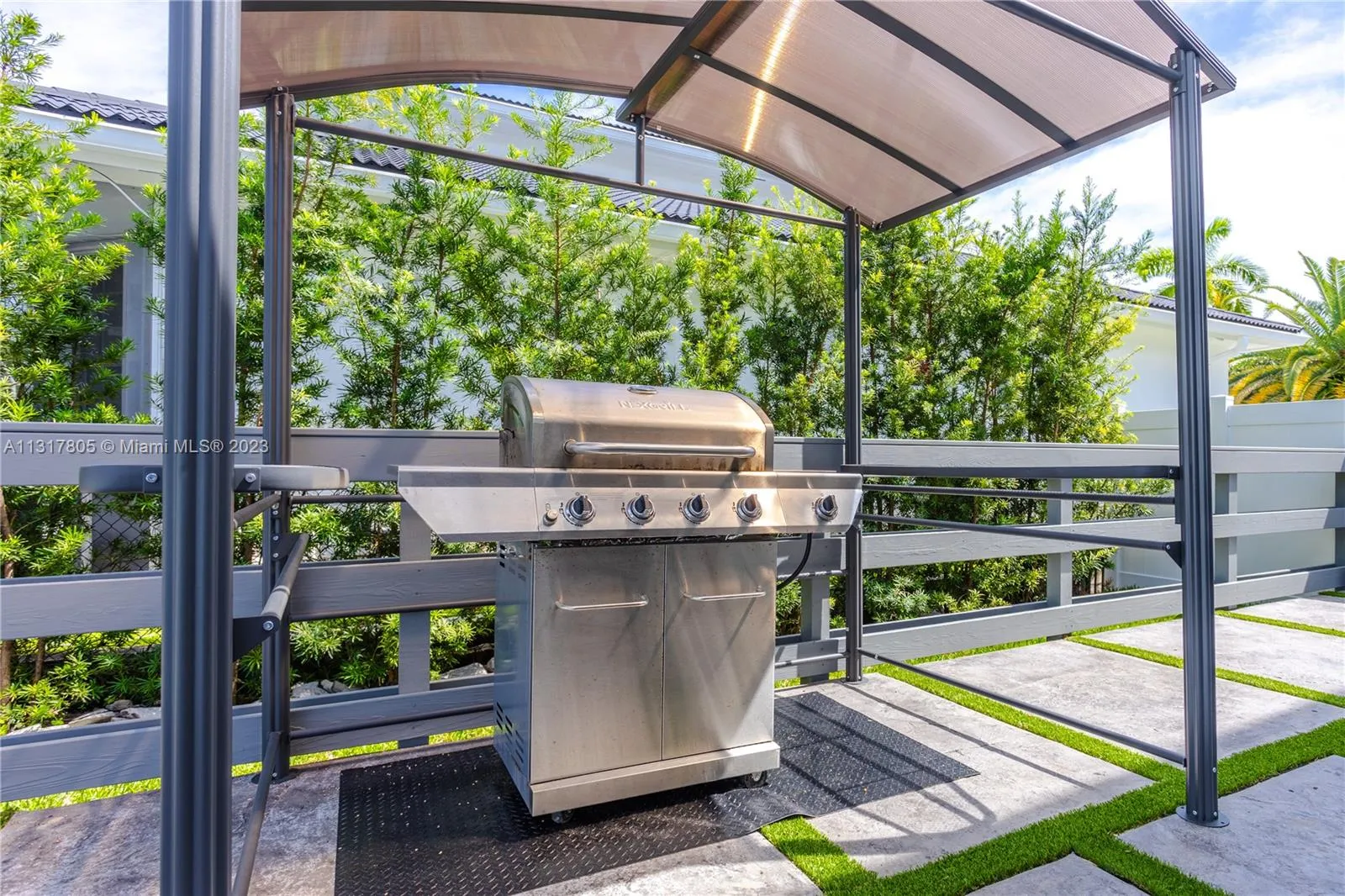 1109 Hollywood Blvd, Hollywood, Florida 33019, Hollywood, Florida 33019, 5 Bedrooms Bedrooms, ,3 BathroomsBathrooms,Residential Lease,For Rent,1109 Hollywood Blvd, Hollywood, Florida 33019,A11317805
