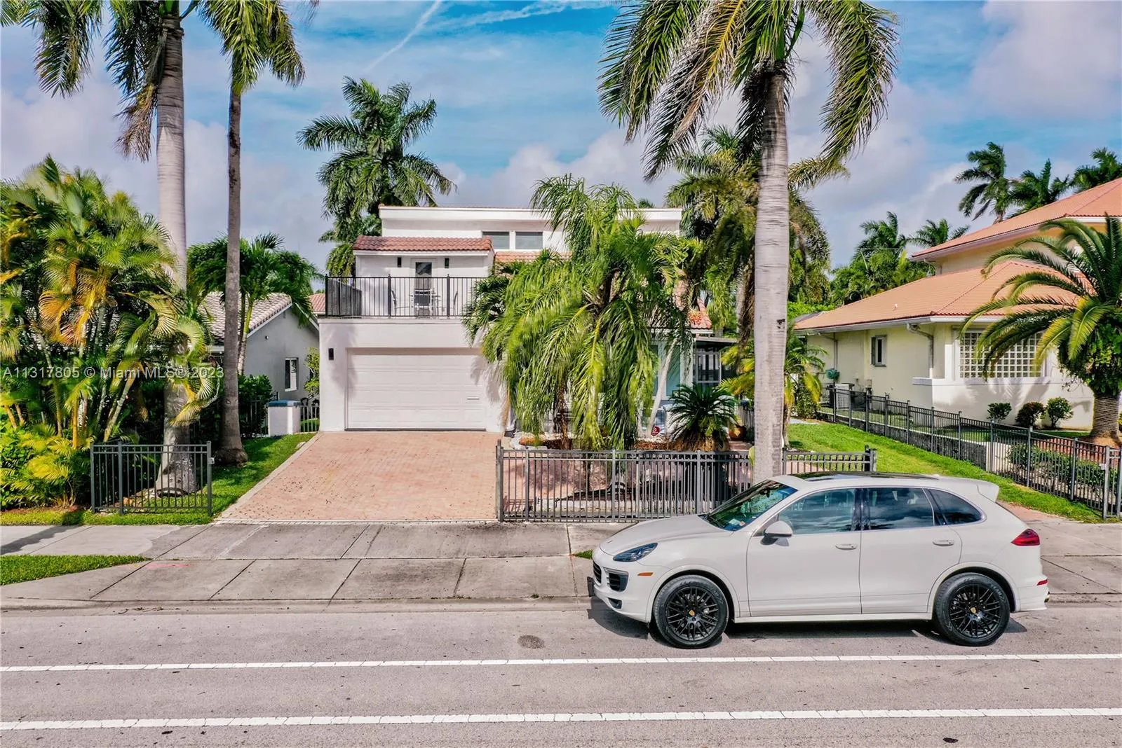 1109 Hollywood Blvd, Hollywood, Florida 33019, Hollywood, Florida 33019, 5 Bedrooms Bedrooms, ,3 BathroomsBathrooms,Residential Lease,For Rent,1109 Hollywood Blvd, Hollywood, Florida 33019,A11317805