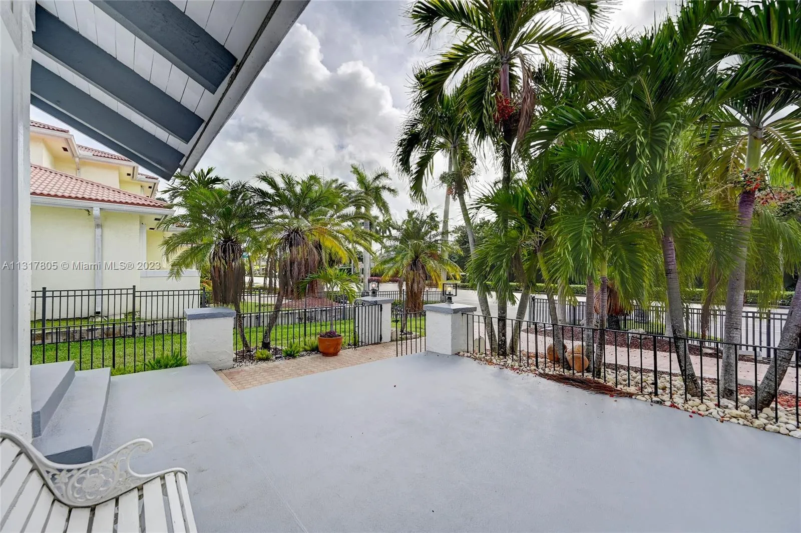 1109 Hollywood Blvd, Hollywood, Florida 33019, Hollywood, Florida 33019, 5 Bedrooms Bedrooms, ,3 BathroomsBathrooms,Residential Lease,For Rent,1109 Hollywood Blvd, Hollywood, Florida 33019,A11317805