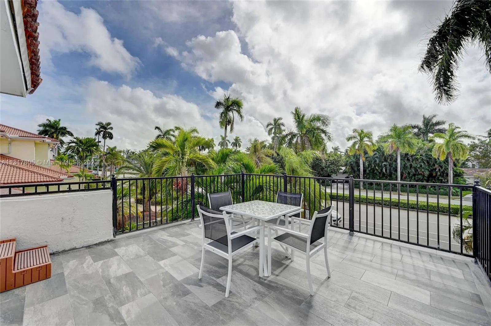 1109 Hollywood Blvd, Hollywood, Florida 33019, Hollywood, Florida 33019, 5 Bedrooms Bedrooms, ,3 BathroomsBathrooms,Residential Lease,For Rent,1109 Hollywood Blvd, Hollywood, Florida 33019,A11317805