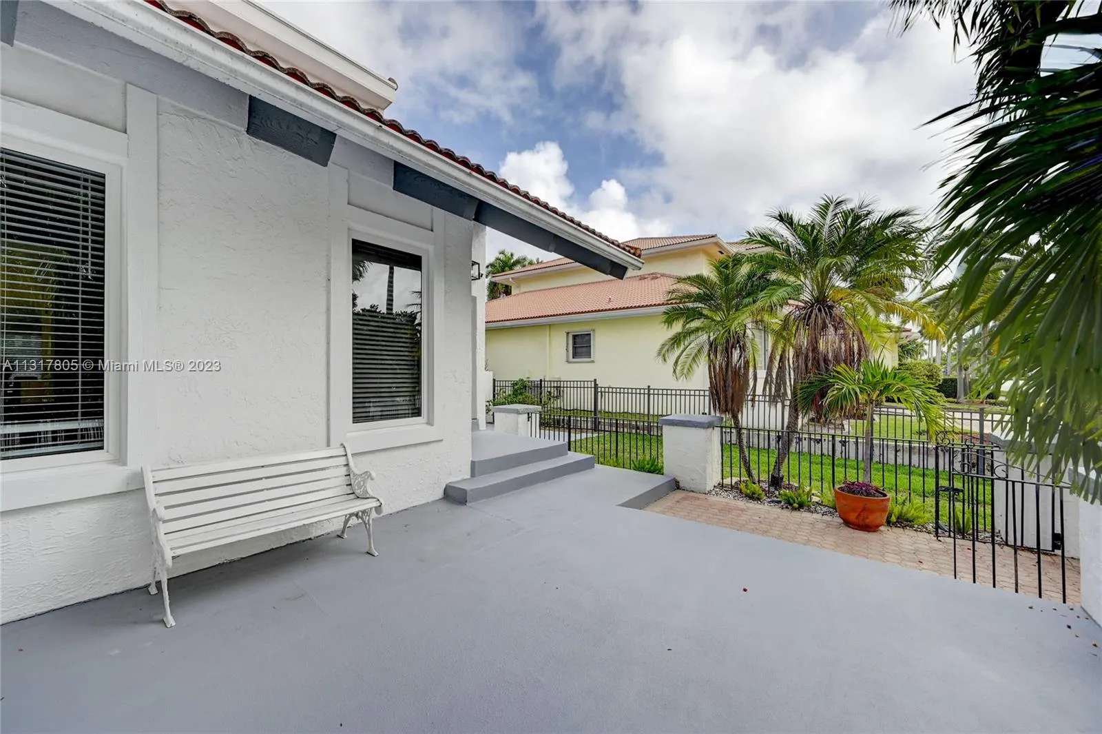 1109 Hollywood Blvd, Hollywood, Florida 33019, Hollywood, Florida 33019, 5 Bedrooms Bedrooms, ,3 BathroomsBathrooms,Residential Lease,For Rent,1109 Hollywood Blvd, Hollywood, Florida 33019,A11317805