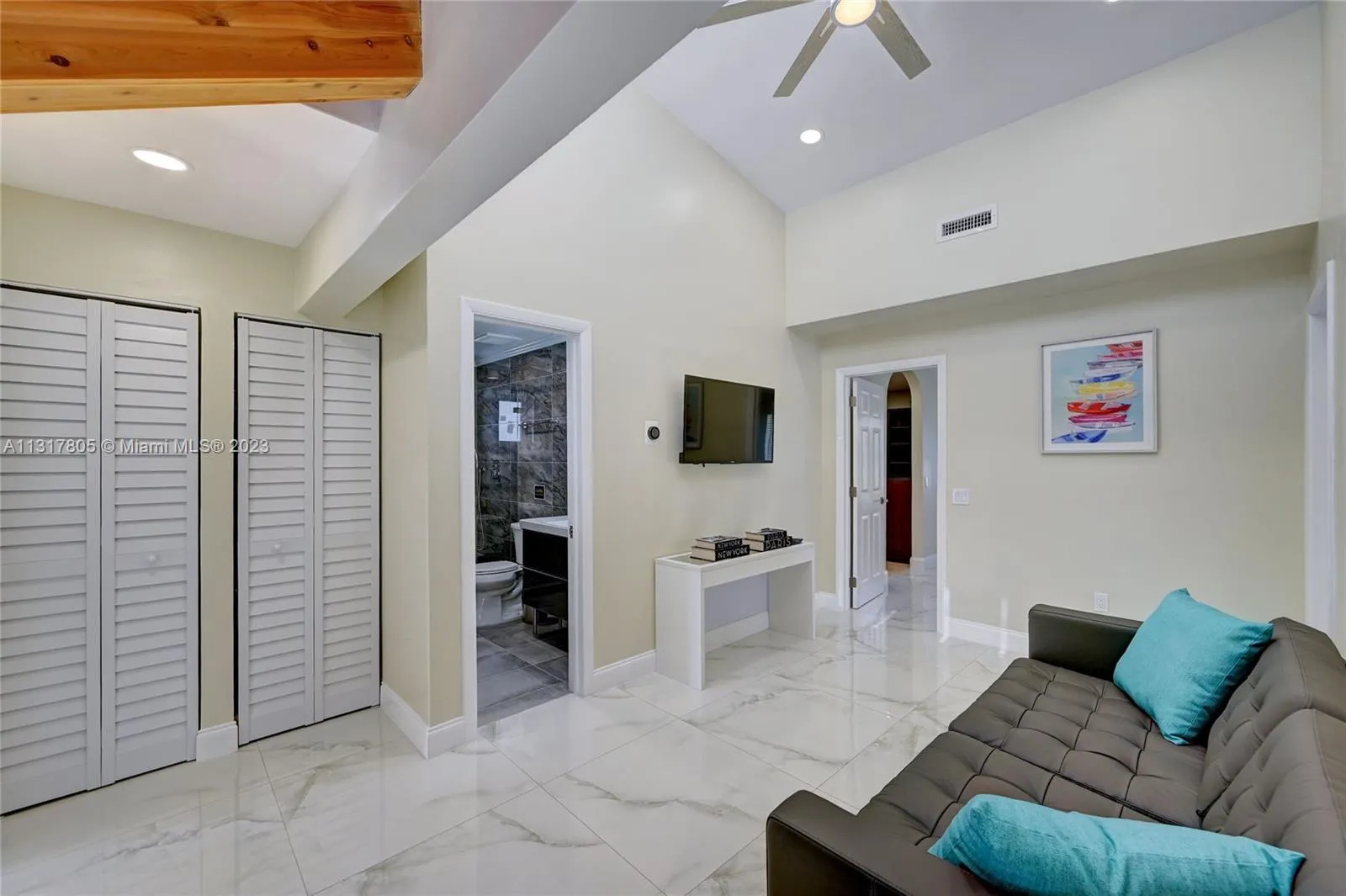 1109 Hollywood Blvd, Hollywood, Florida 33019, Hollywood, Florida 33019, 5 Bedrooms Bedrooms, ,3 BathroomsBathrooms,Residential Lease,For Rent,1109 Hollywood Blvd, Hollywood, Florida 33019,A11317805