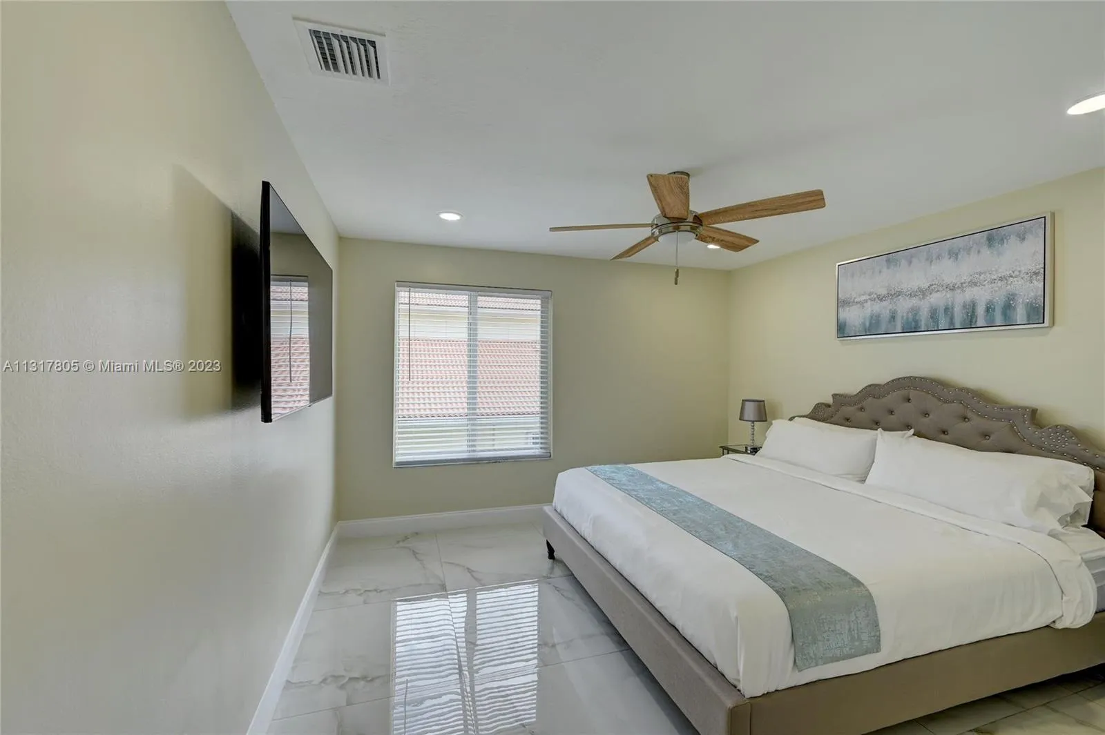 1109 Hollywood Blvd, Hollywood, Florida 33019, Hollywood, Florida 33019, 5 Bedrooms Bedrooms, ,3 BathroomsBathrooms,Residential Lease,For Rent,1109 Hollywood Blvd, Hollywood, Florida 33019,A11317805