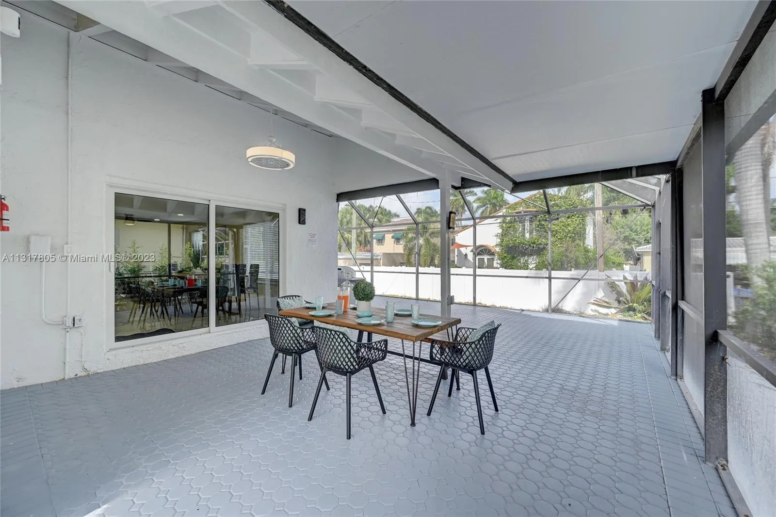 1109 Hollywood Blvd, Hollywood, Florida 33019, Hollywood, Florida 33019, 5 Bedrooms Bedrooms, ,3 BathroomsBathrooms,Residential Lease,For Rent,1109 Hollywood Blvd, Hollywood, Florida 33019,A11317805