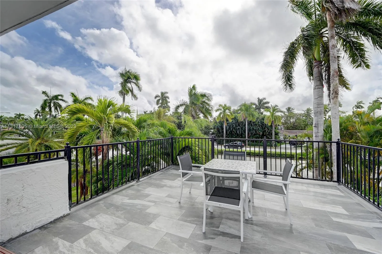 1109 Hollywood Blvd, Hollywood, Florida 33019, Hollywood, Florida 33019, 5 Bedrooms Bedrooms, ,3 BathroomsBathrooms,Residential Lease,For Rent,1109 Hollywood Blvd, Hollywood, Florida 33019,A11317805