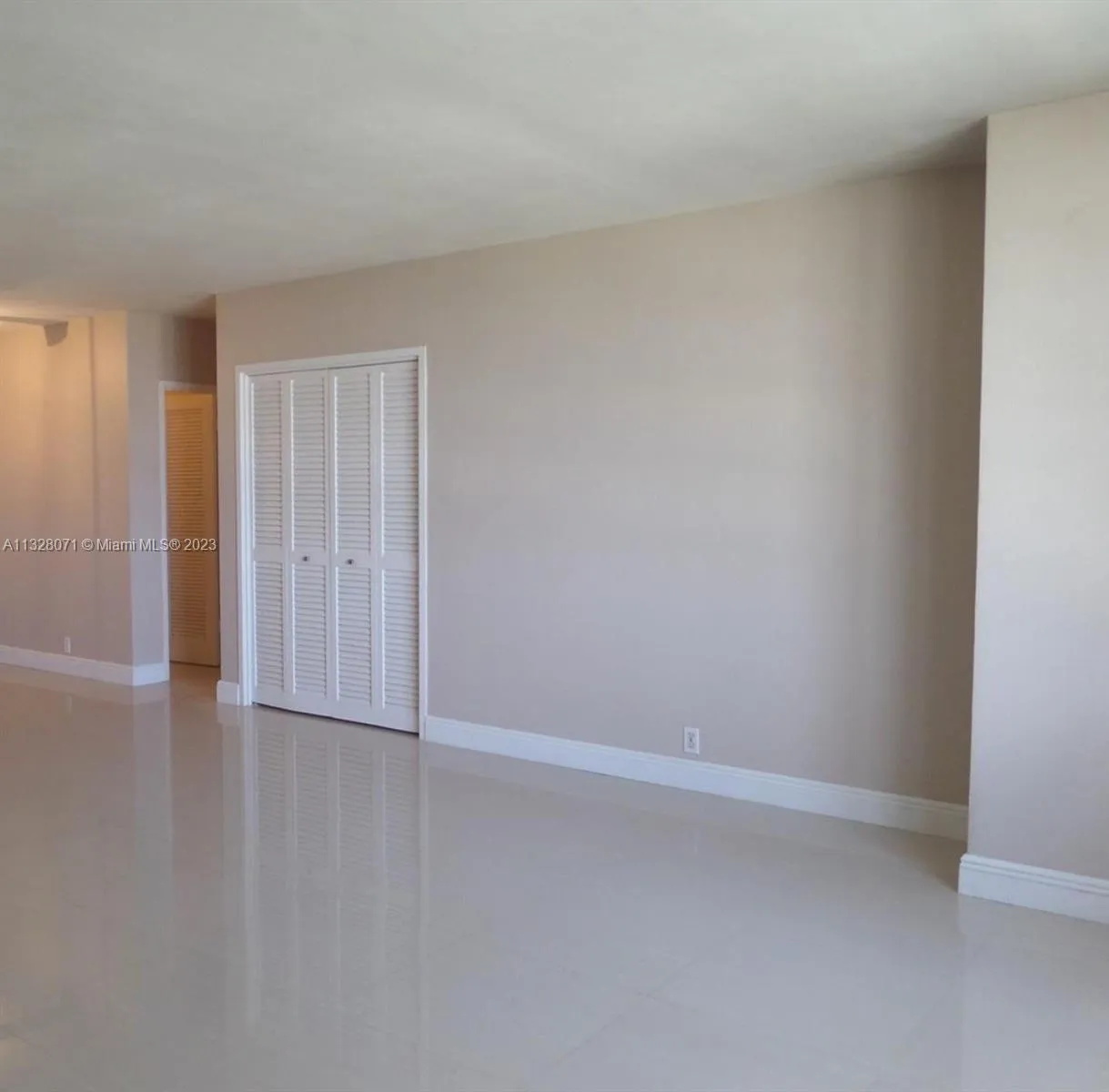 1000 West Ave 1032, Miami Beach, Florida 33139, Miami Beach, Florida 33139, ,1 BathroomBathrooms,Residential,For Sale,1000 West Ave 1032, Miami Beach, Florida 33139,A11328071