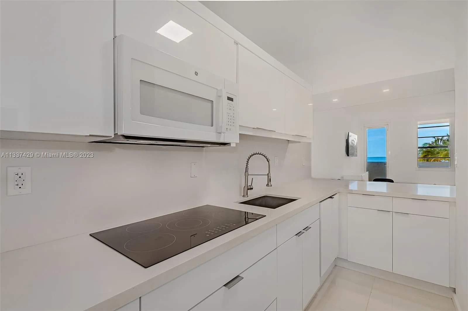 100 Lincoln Rd 519, Miami Beach, Florida 33139, Miami Beach, Florida 33139, ,1 BathroomBathrooms,Residential Lease,For Rent,100 Lincoln Rd 519, Miami Beach, Florida 33139,A11337429