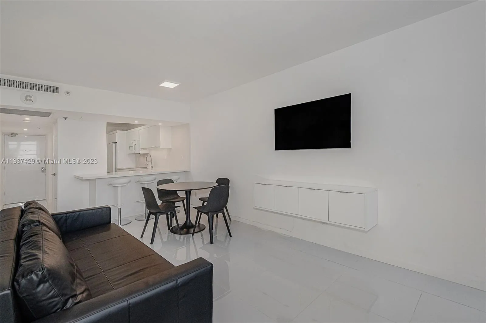 100 Lincoln Rd 519, Miami Beach, Florida 33139, Miami Beach, Florida 33139, ,1 BathroomBathrooms,Residential Lease,For Rent,100 Lincoln Rd 519, Miami Beach, Florida 33139,A11337429