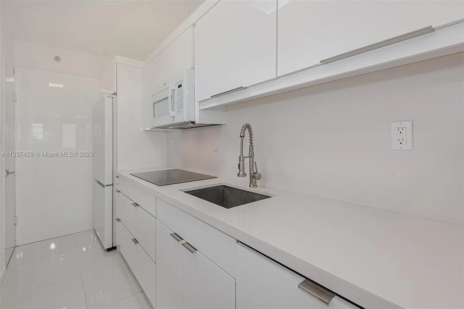 100 Lincoln Rd 519, Miami Beach, Florida 33139, Miami Beach, Florida 33139, ,1 BathroomBathrooms,Residential Lease,For Rent,100 Lincoln Rd 519, Miami Beach, Florida 33139,A11337429