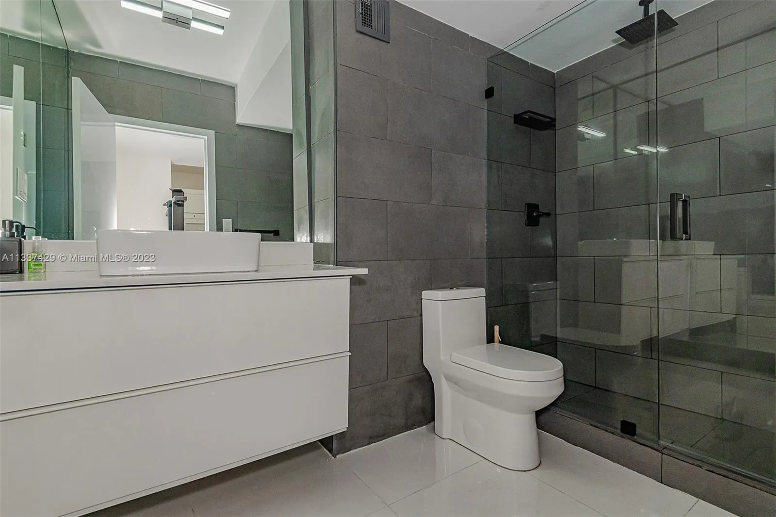 100 Lincoln Rd 519, Miami Beach, Florida 33139, Miami Beach, Florida 33139, ,1 BathroomBathrooms,Residential Lease,For Rent,100 Lincoln Rd 519, Miami Beach, Florida 33139,A11337429