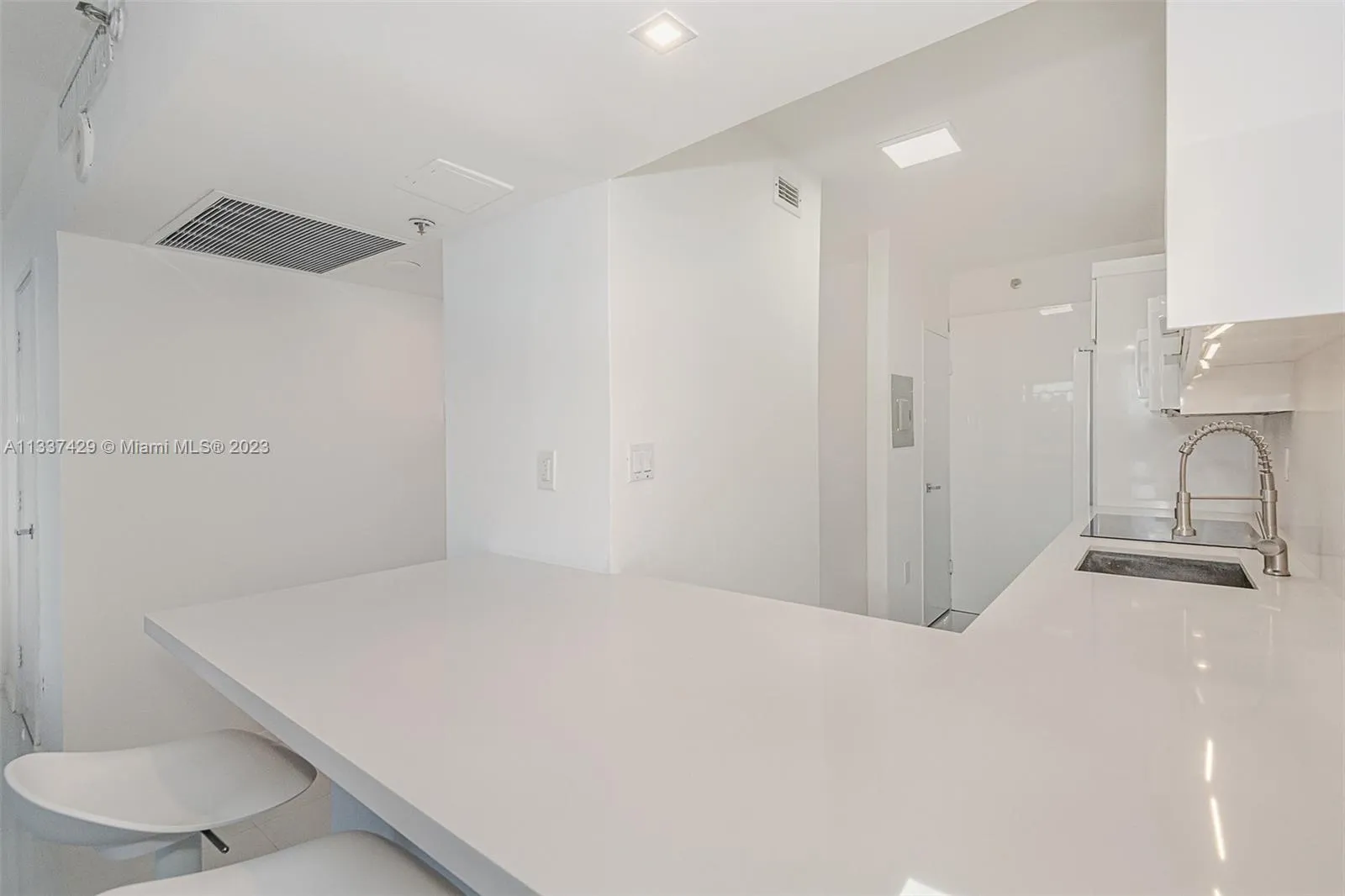 100 Lincoln Rd 519, Miami Beach, Florida 33139, Miami Beach, Florida 33139, ,1 BathroomBathrooms,Residential Lease,For Rent,100 Lincoln Rd 519, Miami Beach, Florida 33139,A11337429