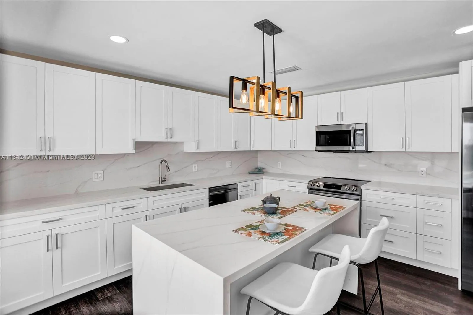 9101 N Bayshore Dr, Miami, Florida 33138, Miami, Florida 33138, 6 Bedrooms Bedrooms, ,5 BathroomsBathrooms,Residential Lease,For Rent,9101 N Bayshore Dr, Miami, Florida 33138,A11342491