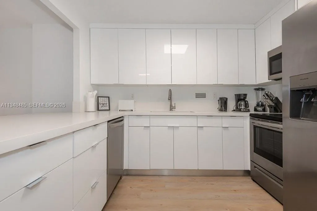 2301 Collins Ave 927, Miami Beach, Florida 33139, Miami Beach, Florida 33139, 1 Bedroom Bedrooms, ,1 BathroomBathrooms,Residential Lease,For Rent,2301 Collins Ave 927, Miami Beach, Florida 33139,A11348485