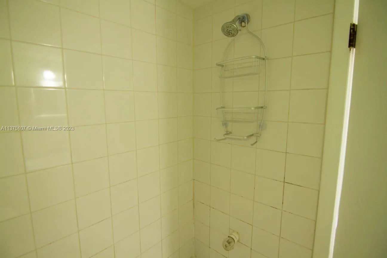 753 Michigan Ave 2d, Miami Beach, Florida 33139, Miami Beach, Florida 33139, 1 Bedroom Bedrooms, ,1 BathroomBathrooms,Residential Lease,For Rent,753 Michigan Ave 2d, Miami Beach, Florida 33139,A11375107