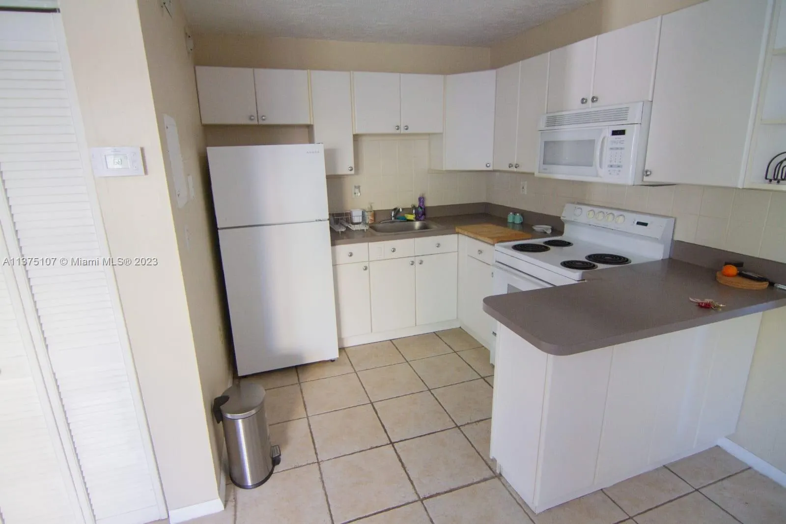 753 Michigan Ave 2d, Miami Beach, Florida 33139, Miami Beach, Florida 33139, 1 Bedroom Bedrooms, ,1 BathroomBathrooms,Residential Lease,For Rent,753 Michigan Ave 2d, Miami Beach, Florida 33139,A11375107
