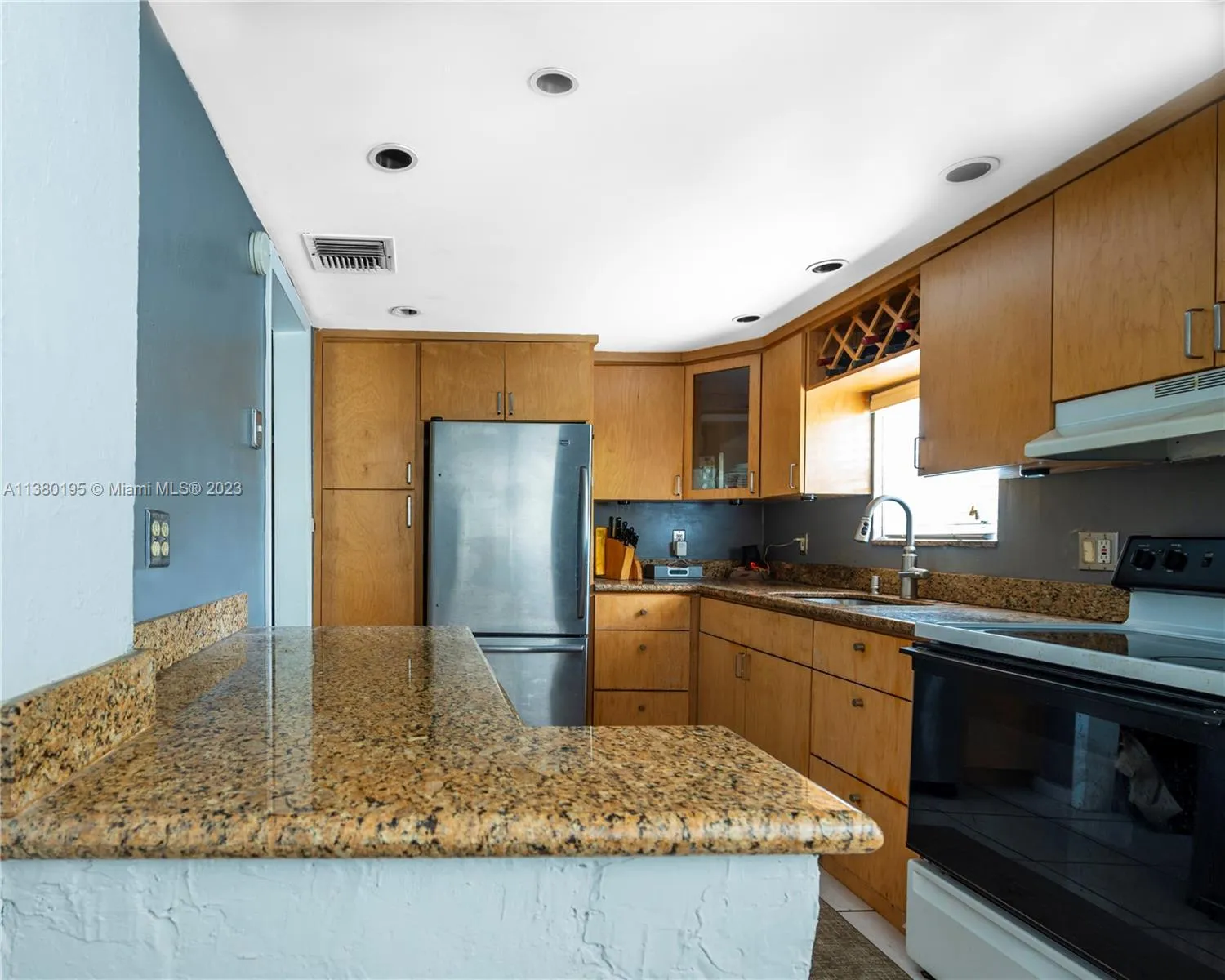 2018 Fletcher St, Hollywood, Florida 33020, Hollywood, Florida 33020, 2 Bedrooms Bedrooms, ,1 BathroomBathrooms,Residential,For Sale,2018 Fletcher St, Hollywood, Florida 33020,A11380195