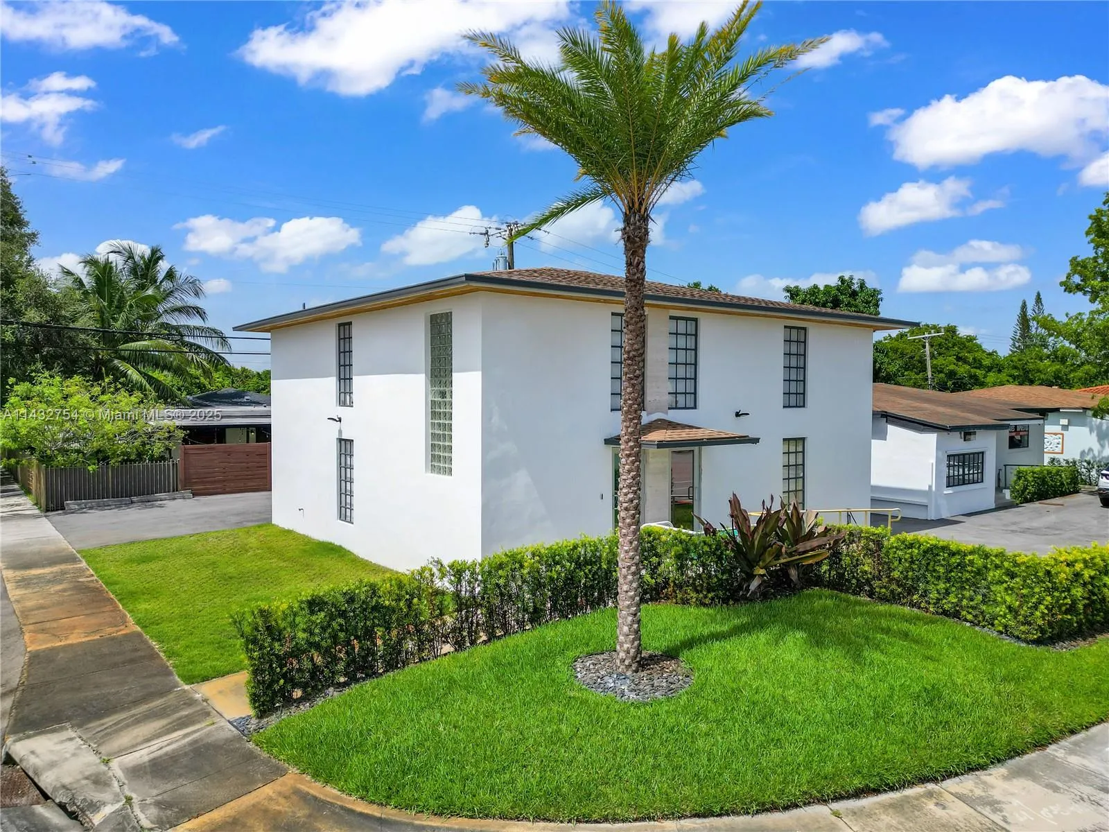 6395 Bird Rd, Miami, Florida 33155, Miami, Florida 33155, ,Commercial Lease,For Rent,6395 Bird Rd, Miami, Florida 33155,A11432754