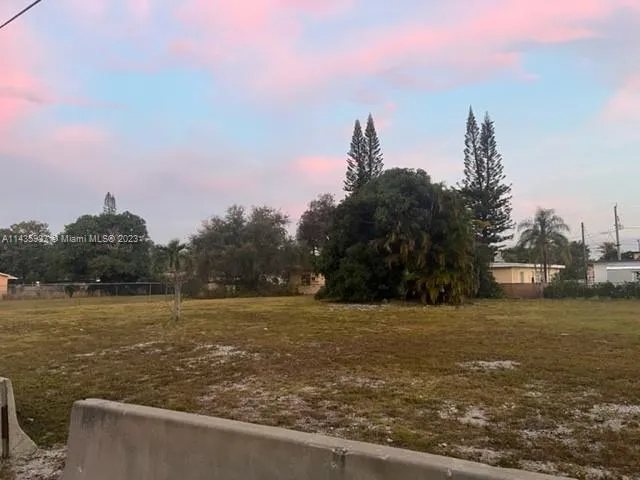 221-229 Se 10 St, Hallandale Beach, Florida 33009, Hallandale Beach, Florida 33009, ,Land,For Sale,221-229 Se 10 St, Hallandale Beach, Florida 33009,A11435983