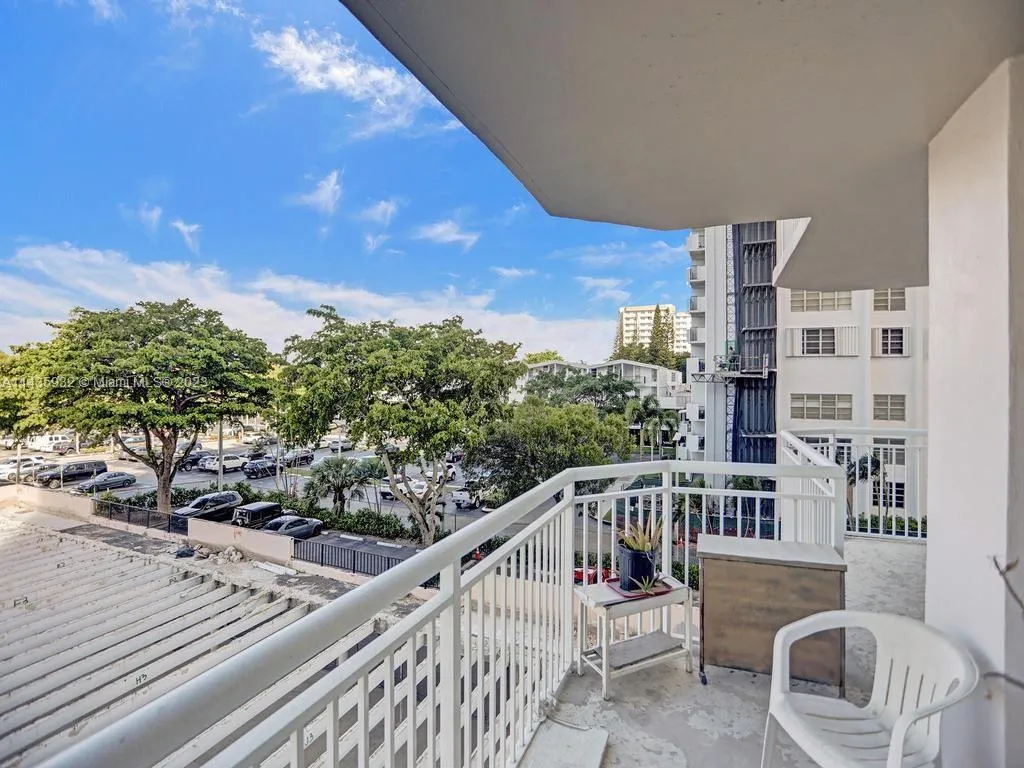 18051 Biscayne Blvd 304, Aventura, Florida 33160, Aventura, Florida 33160, 2 Bedrooms Bedrooms, ,2 BathroomsBathrooms,Residential,For Sale,18051 Biscayne Blvd 304, Aventura, Florida 33160,A11435932