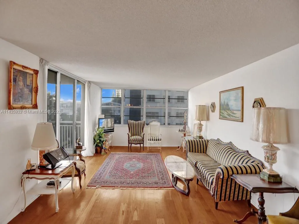 18051 Biscayne Blvd 304, Aventura, Florida 33160, Aventura, Florida 33160, 2 Bedrooms Bedrooms, ,2 BathroomsBathrooms,Residential,For Sale,18051 Biscayne Blvd 304, Aventura, Florida 33160,A11435932