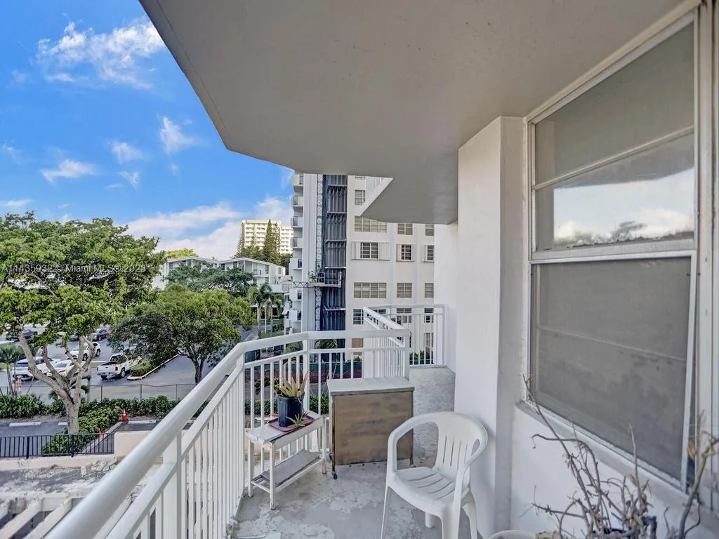 18051 Biscayne Blvd 304, Aventura, Florida 33160, Aventura, Florida 33160, 2 Bedrooms Bedrooms, ,2 BathroomsBathrooms,Residential,For Sale,18051 Biscayne Blvd 304, Aventura, Florida 33160,A11435932