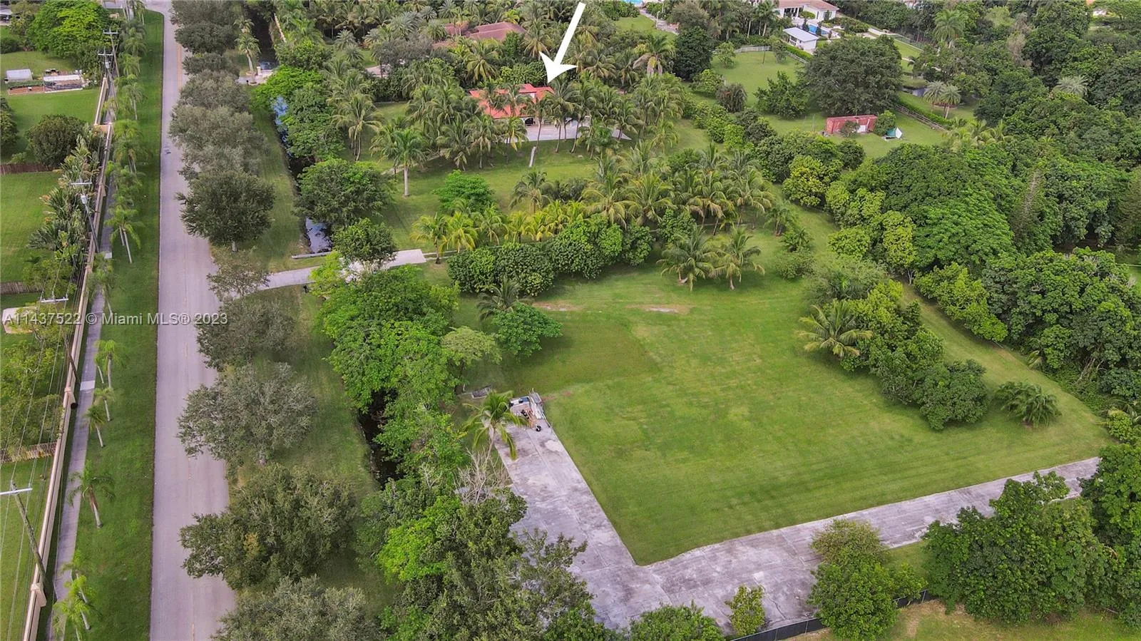 6500 Volunteer, Southwest Ranches, Florida 33330, Southwest Ranches, Florida 33330, 8 Bedrooms Bedrooms, ,7 BathroomsBathrooms,Residential,For Sale,6500 Volunteer, Southwest Ranches, Florida 33330,A11437522