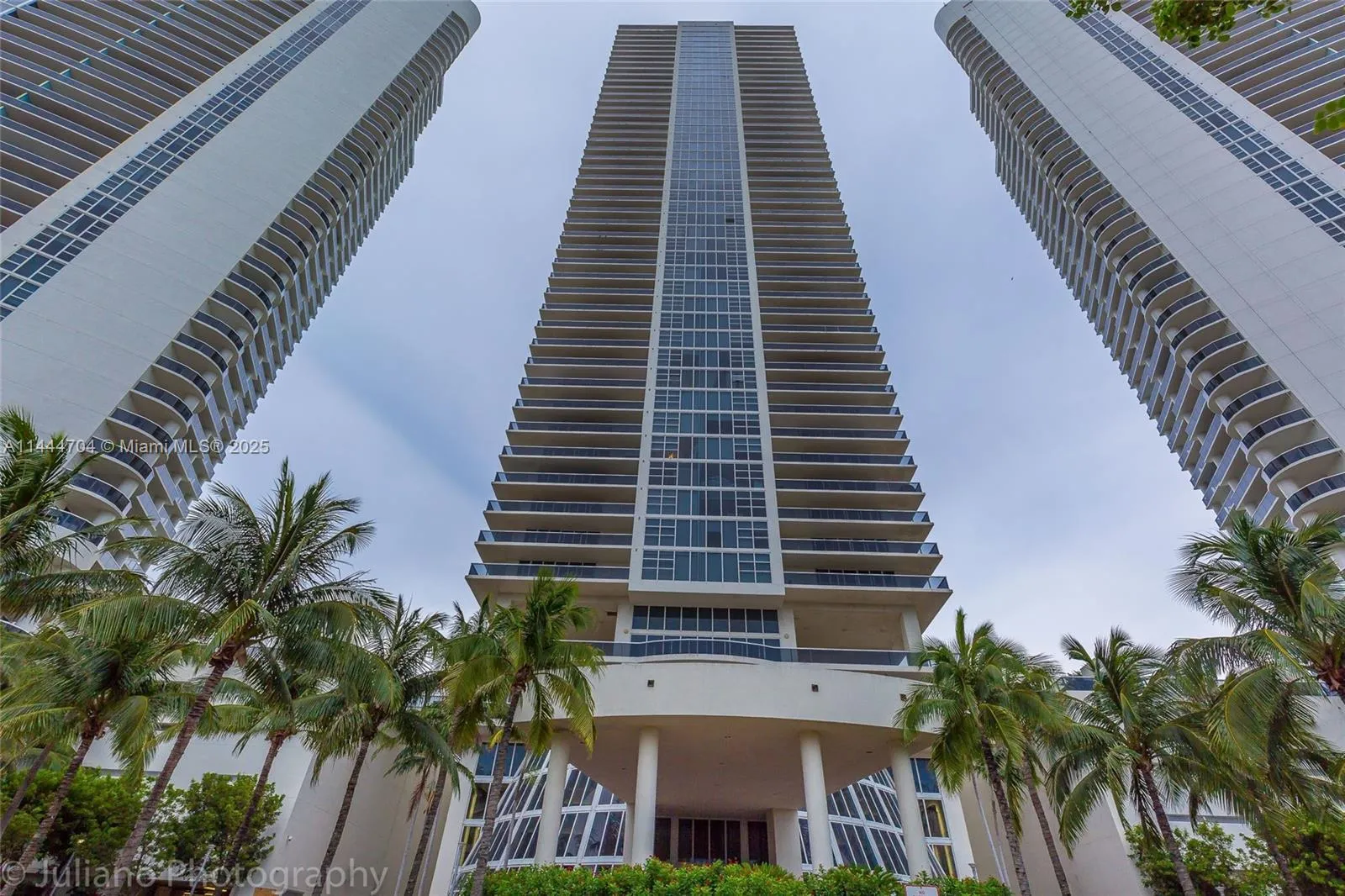 1830 S Ocean Dr 1107, Hallandale Beach, Florida 33, Hallandale Beach, Florida 33009, 1 Bedroom Bedrooms, ,1 BathroomBathrooms,Residential Lease,For Rent,1830 S Ocean Dr 1107, Hallandale Beach, Florida 33,A11444704