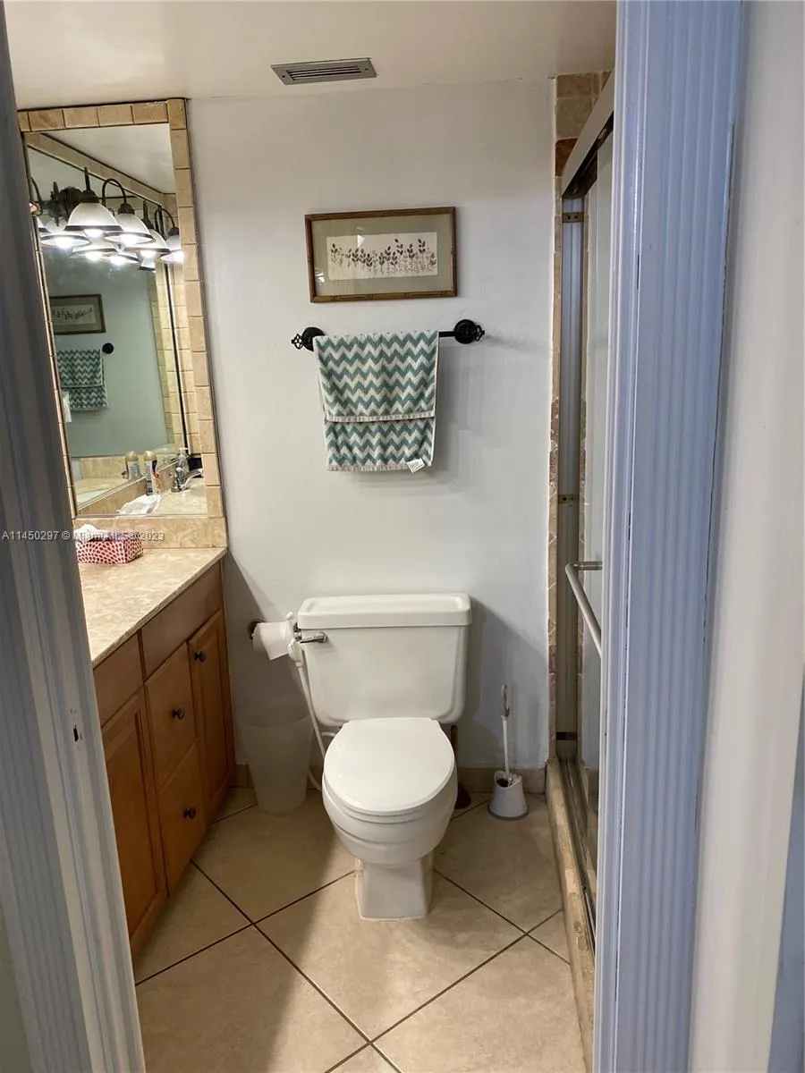 3725 S Ocean Dr 1521, Hollywood, Florida 33019, Hollywood, Florida 33019, 2 Bedrooms Bedrooms, ,2 BathroomsBathrooms,Residential,For Sale,3725 S Ocean Dr 1521, Hollywood, Florida 33019,A11450297