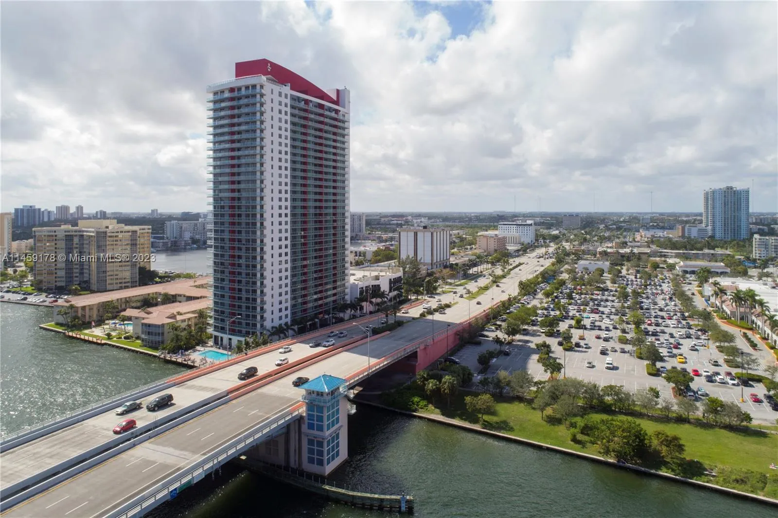 4010 S Ocean Dr R2206, Hollywood, Florida 33019, Hollywood, Florida 33019, 1 Bedroom Bedrooms, ,1 BathroomBathrooms,Residential,For Sale,4010 S Ocean Dr R2206, Hollywood, Florida 33019,A11459178
