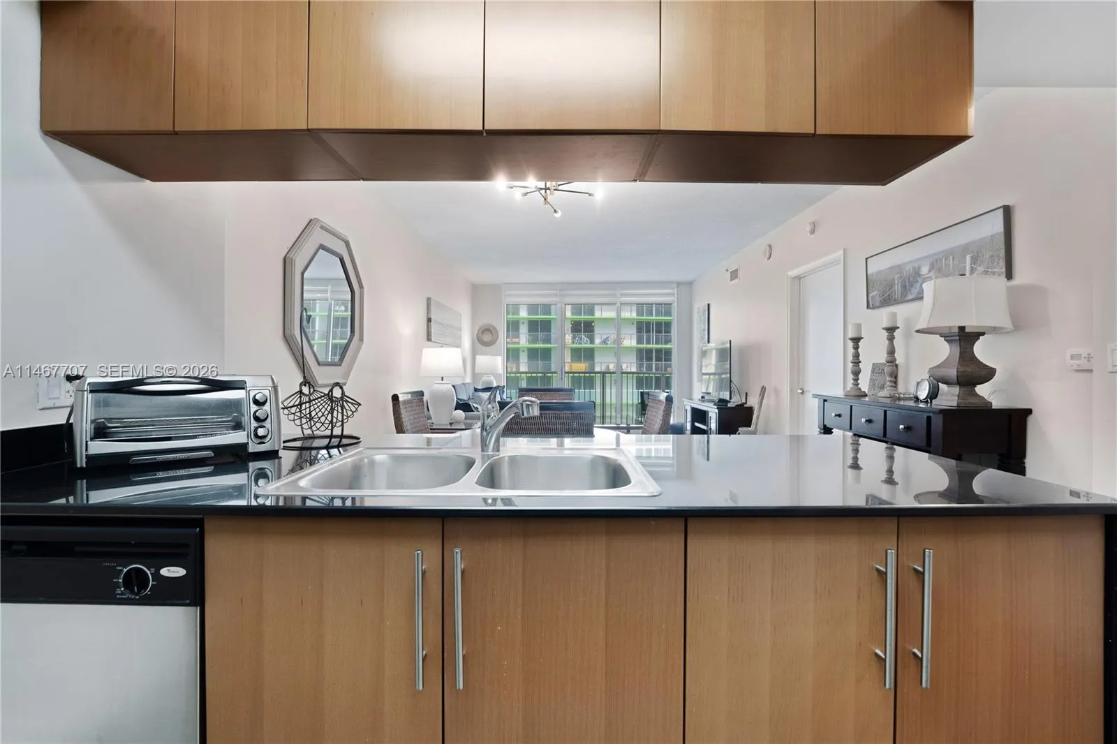 1750 N Bayshore Dr 1405, Miami, Florida 33132, Miami, Florida 33132, 1 Bedroom Bedrooms, ,1 BathroomBathrooms,Residential Lease,For Rent,1750 N Bayshore Dr 1405, Miami, Florida 33132,A11467707