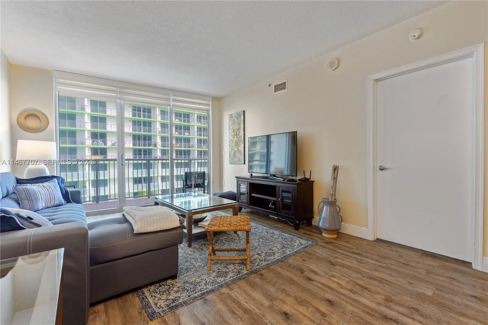 1750 N Bayshore Dr 1405, Miami, Florida 33132, Miami, Florida 33132, 1 Bedroom Bedrooms, ,1 BathroomBathrooms,Residential Lease,For Rent,1750 N Bayshore Dr 1405, Miami, Florida 33132,A11467707