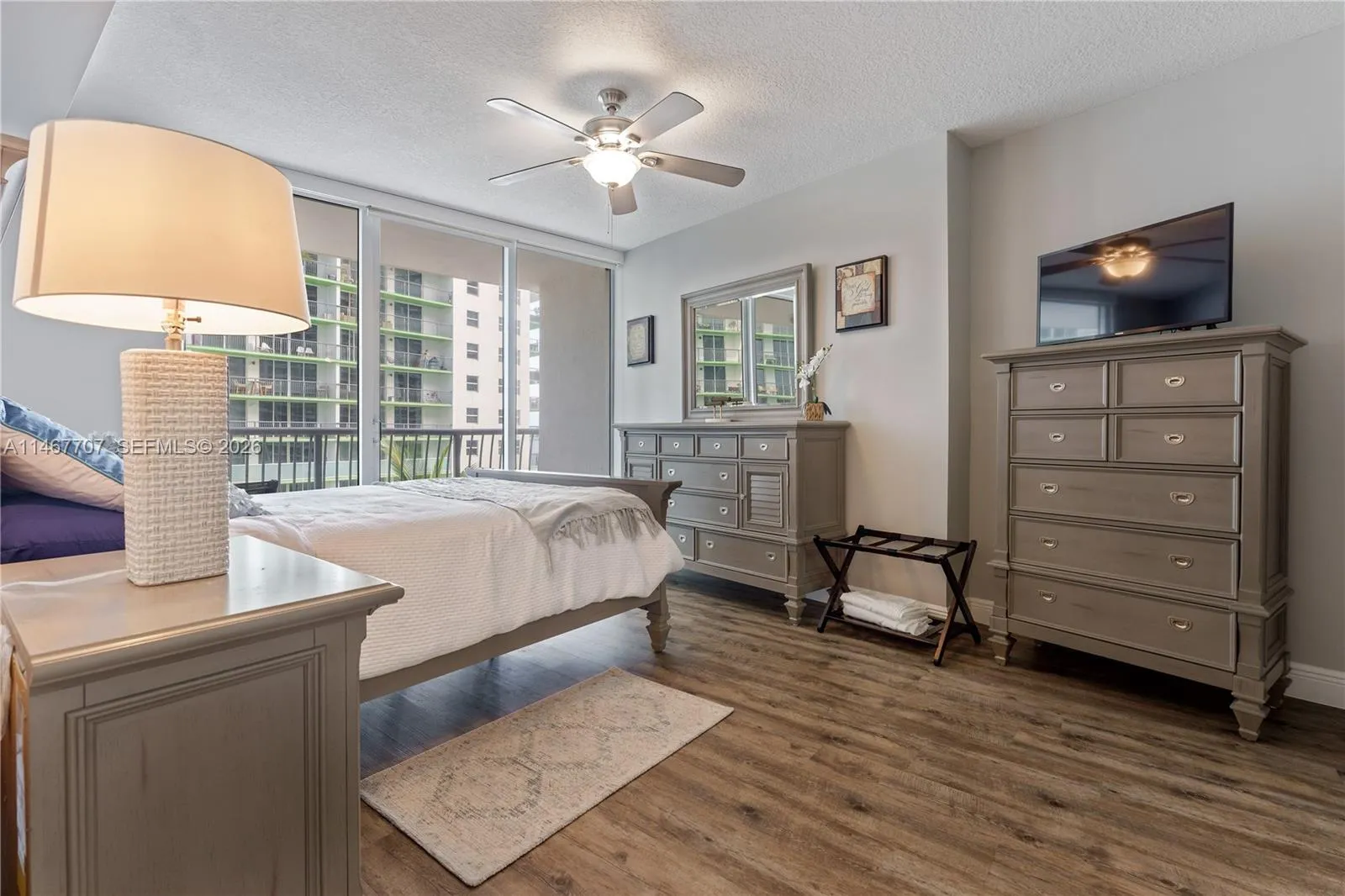 1750 N Bayshore Dr 1405, Miami, Florida 33132, Miami, Florida 33132, 1 Bedroom Bedrooms, ,1 BathroomBathrooms,Residential Lease,For Rent,1750 N Bayshore Dr 1405, Miami, Florida 33132,A11467707