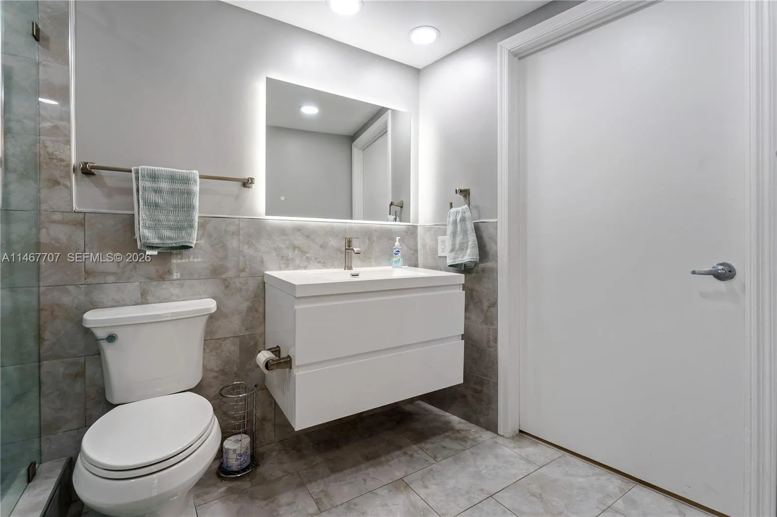 1750 N Bayshore Dr 1405, Miami, Florida 33132, Miami, Florida 33132, 1 Bedroom Bedrooms, ,1 BathroomBathrooms,Residential Lease,For Rent,1750 N Bayshore Dr 1405, Miami, Florida 33132,A11467707