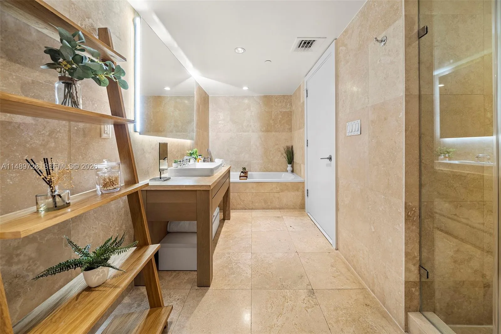 102 24th St 1412, Miami Beach, Florida 33139, Miami Beach, Florida 33139, 1 Bedroom Bedrooms, ,1 BathroomBathrooms,Residential Lease,For Rent,102 24th St 1412, Miami Beach, Florida 33139,A11489728