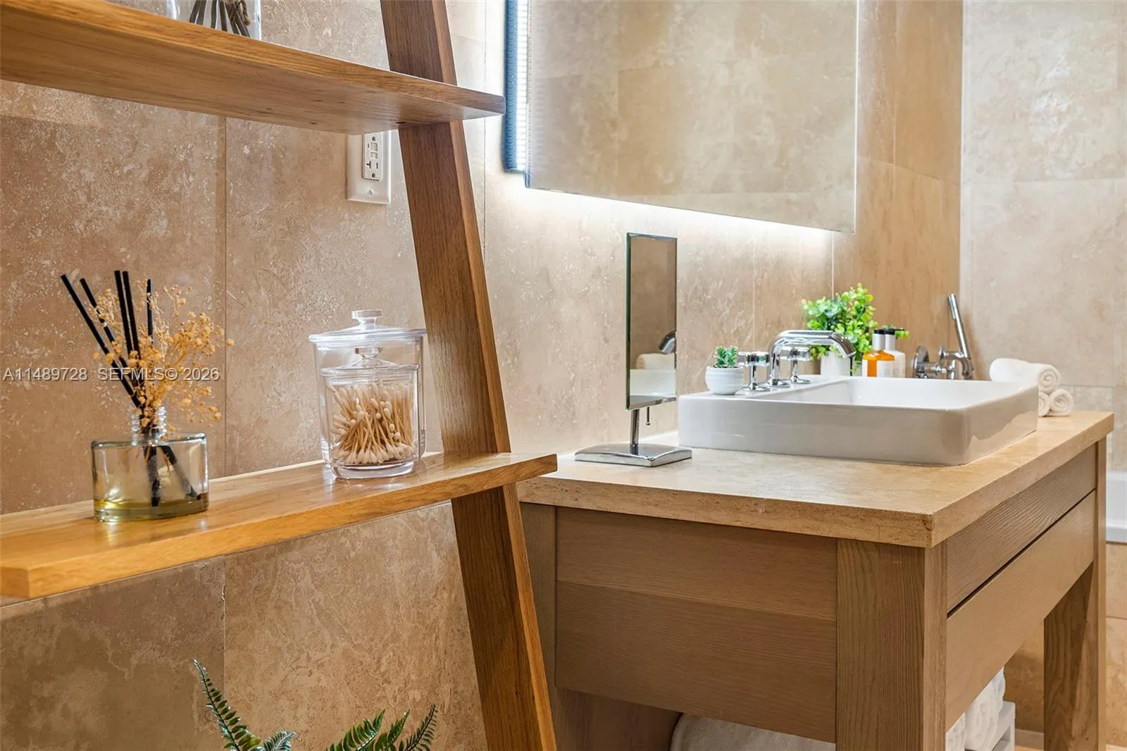 102 24th St 1412, Miami Beach, Florida 33139, Miami Beach, Florida 33139, 1 Bedroom Bedrooms, ,1 BathroomBathrooms,Residential Lease,For Rent,102 24th St 1412, Miami Beach, Florida 33139,A11489728