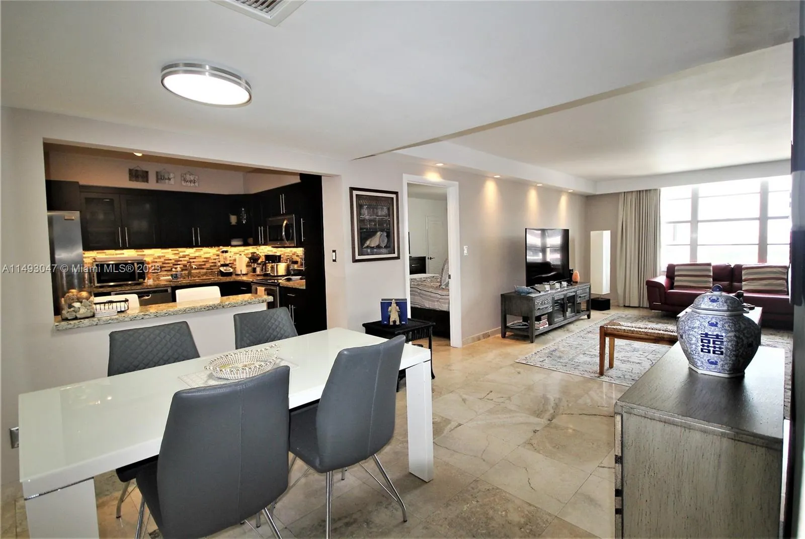 5161 Collins Ave 1610, Miami Beach, Florida 33140, Miami Beach, Florida 33140, 1 Bedroom Bedrooms, ,1 BathroomBathrooms,Residential,For Sale,5161 Collins Ave 1610, Miami Beach, Florida 33140,A11493047