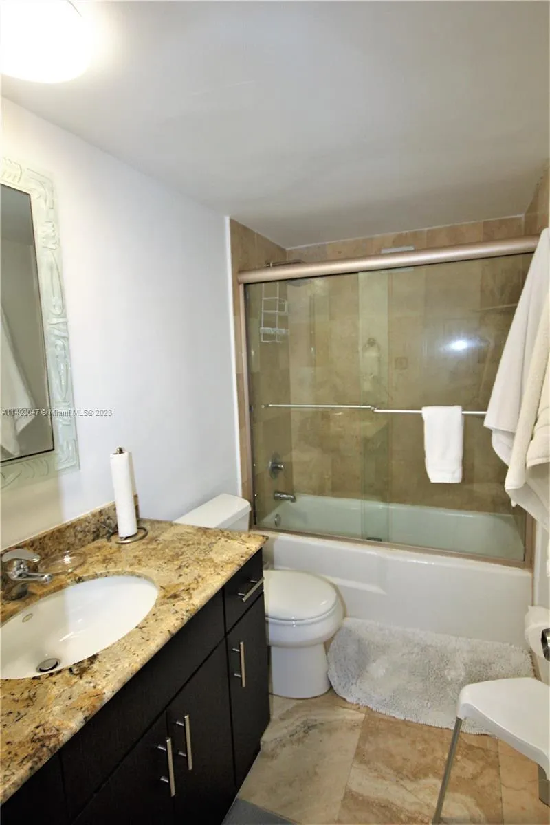 5161 Collins Ave 1610, Miami Beach, Florida 33140, Miami Beach, Florida 33140, 1 Bedroom Bedrooms, ,1 BathroomBathrooms,Residential,For Sale,5161 Collins Ave 1610, Miami Beach, Florida 33140,A11493047