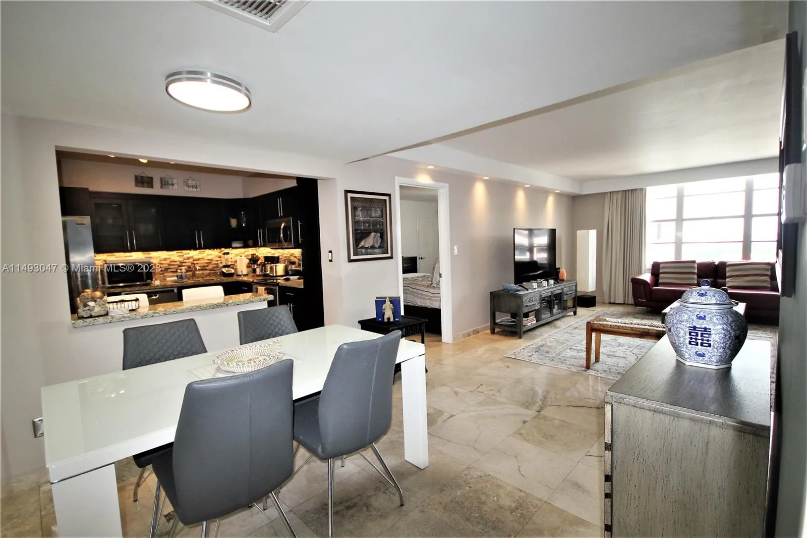 5161 Collins Ave 1610, Miami Beach, Florida 33140, Miami Beach, Florida 33140, 1 Bedroom Bedrooms, ,1 BathroomBathrooms,Residential,For Sale,5161 Collins Ave 1610, Miami Beach, Florida 33140,A11493047