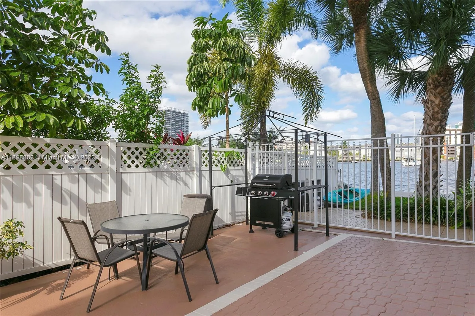 410 Golden Isles Dr 202, Hallandale Beach, Florida, Hallandale Beach, Florida 33009, 2 Bedrooms Bedrooms, ,2 BathroomsBathrooms,Residential,For Sale,410 Golden Isles Dr 202, Hallandale Beach, Florida,A11498653