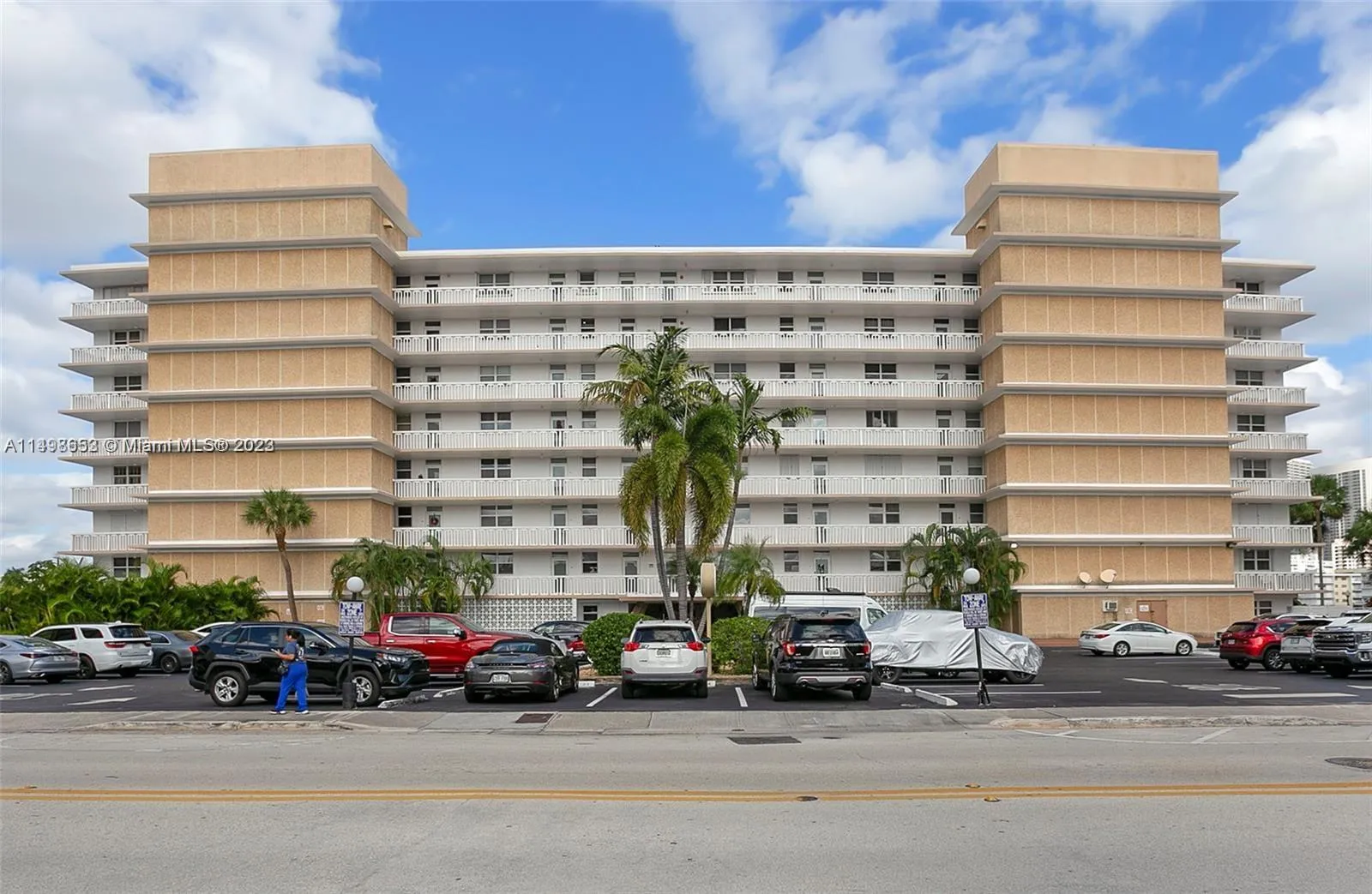 410 Golden Isles Dr 202, Hallandale Beach, Florida, Hallandale Beach, Florida 33009, 2 Bedrooms Bedrooms, ,2 BathroomsBathrooms,Residential,For Sale,410 Golden Isles Dr 202, Hallandale Beach, Florida,A11498653 410 Golden Isles Dr 202, Hallandale Beach, Florida, Hallandale Beach, Florida 33009, 2 Bedrooms Bedrooms, ,2 BathroomsBathrooms,Residential,For Sale,410 Golden Isles Dr 202, Hallandale Beach, Florida,A11498653