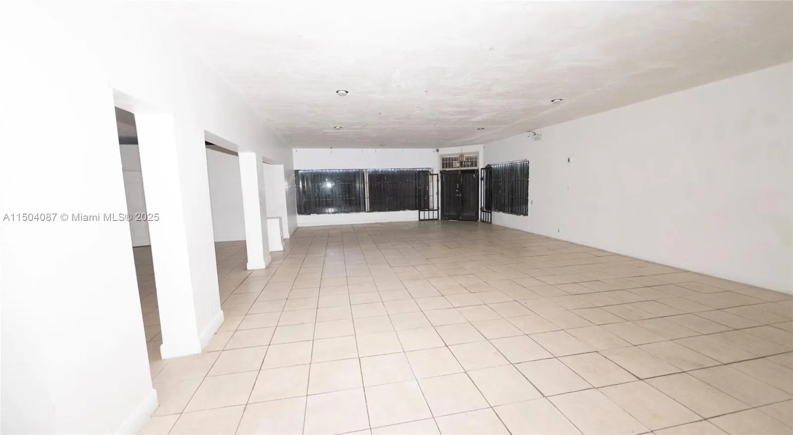 3045 W Broward Blvd, Fort Lauderdale, Florida 3331, Fort Lauderdale, Florida 33312, ,Commercial Sale,For Sale,3045 W Broward Blvd, Fort Lauderdale, Florida 3331,A11504087