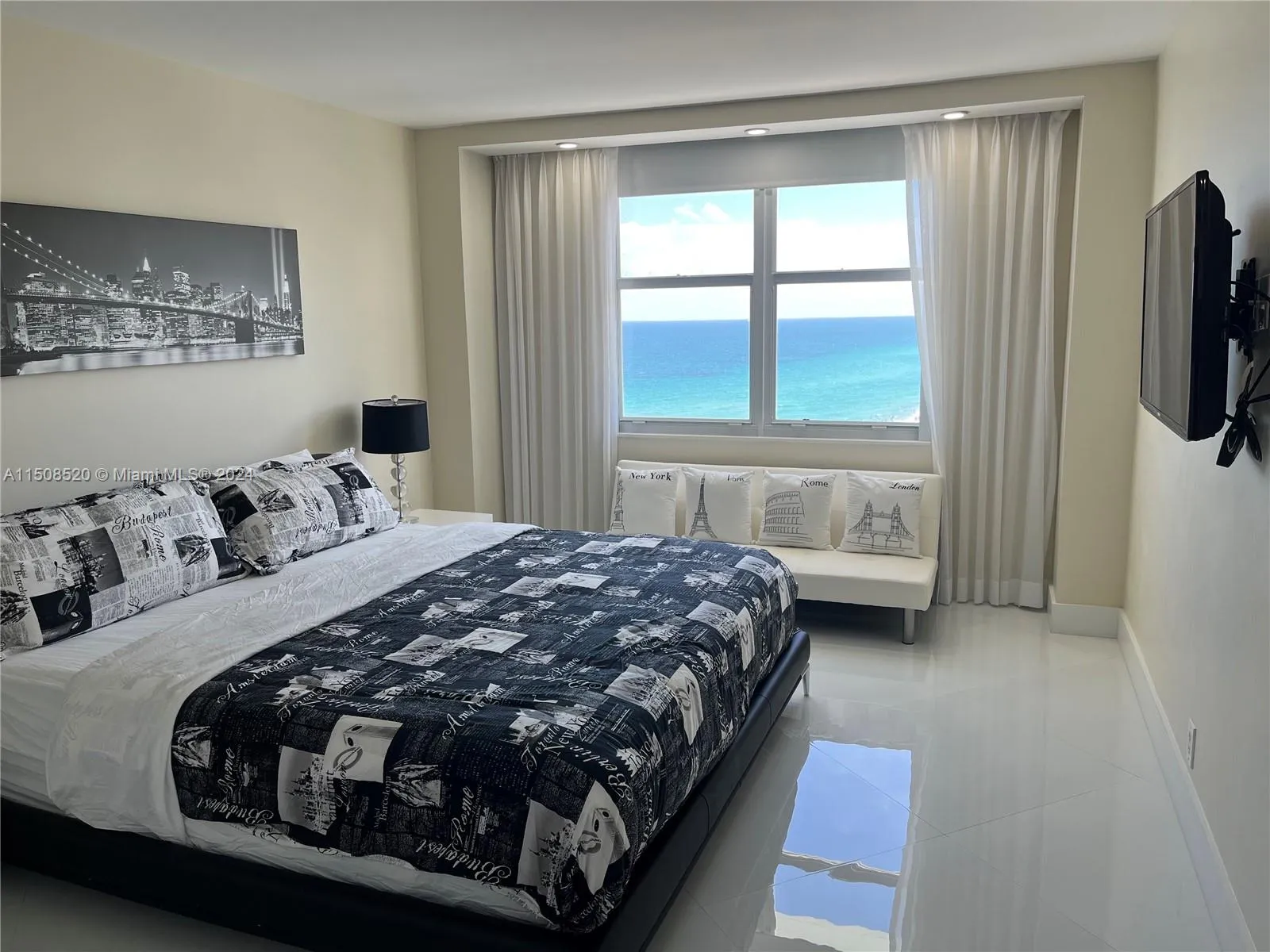 Second bedroom