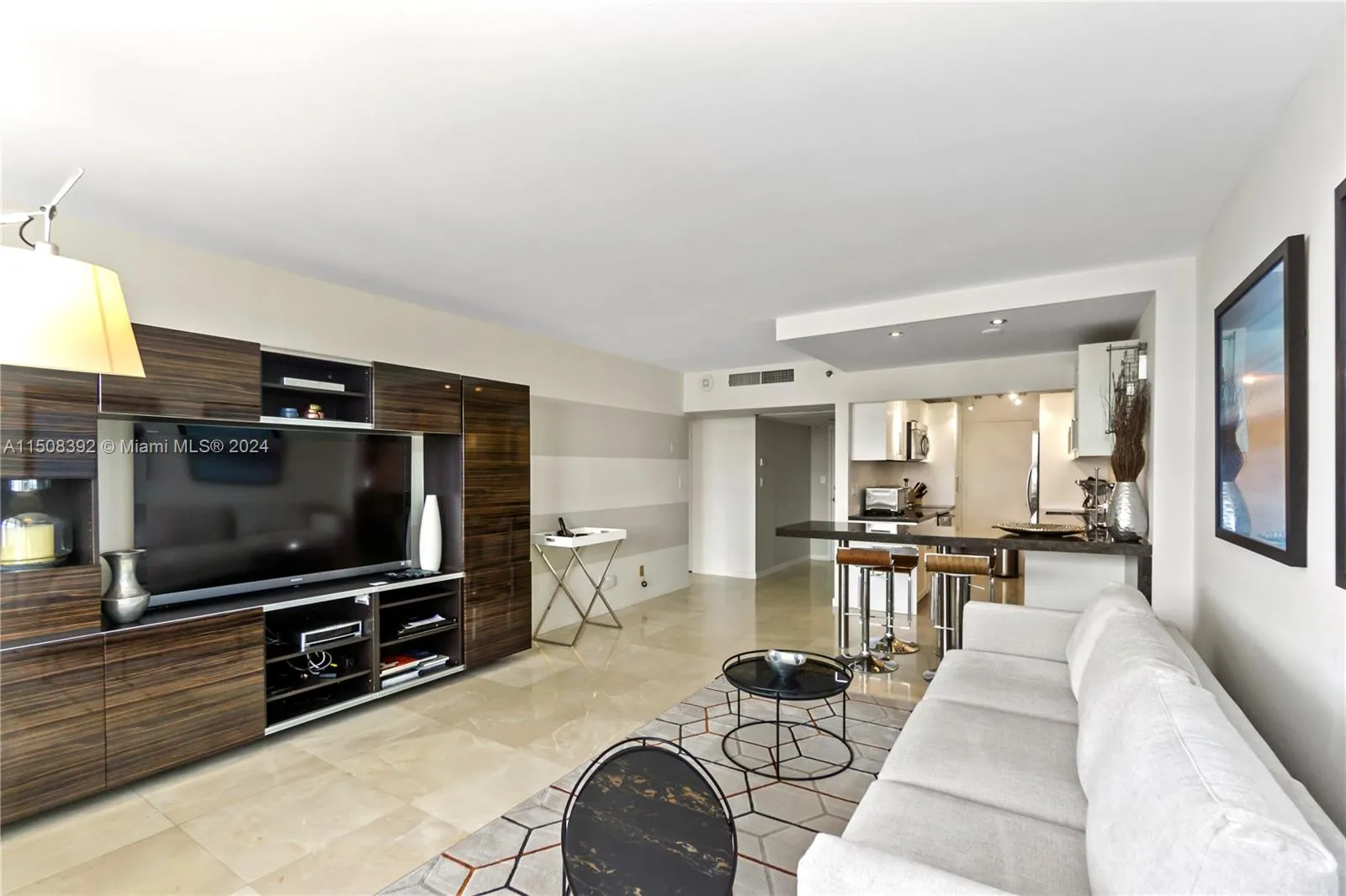 100 Lincoln Rd 1202, Miami Beach, Florida 33139, Miami Beach, Florida 33139, 1 Bedroom Bedrooms, ,1 BathroomBathrooms,Residential Lease,For Rent,100 Lincoln Rd 1202, Miami Beach, Florida 33139,A11508392