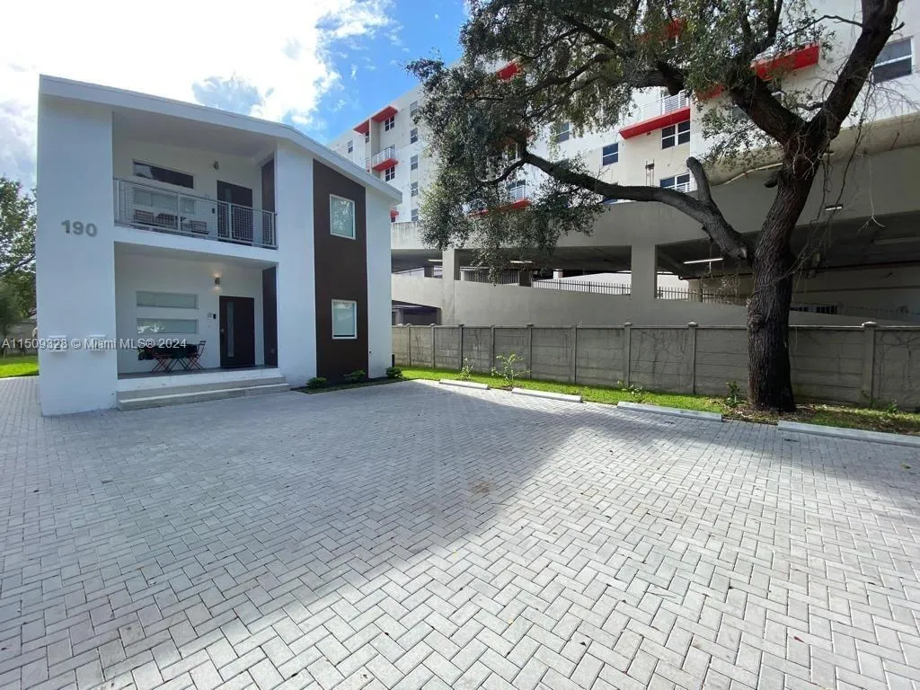 190 NW 57th St, Miami, Florida 33127, Miami, Florida 33127, ,Residential Income,For Sale,190 NW 57th St, Miami, Florida 33127,A11509328