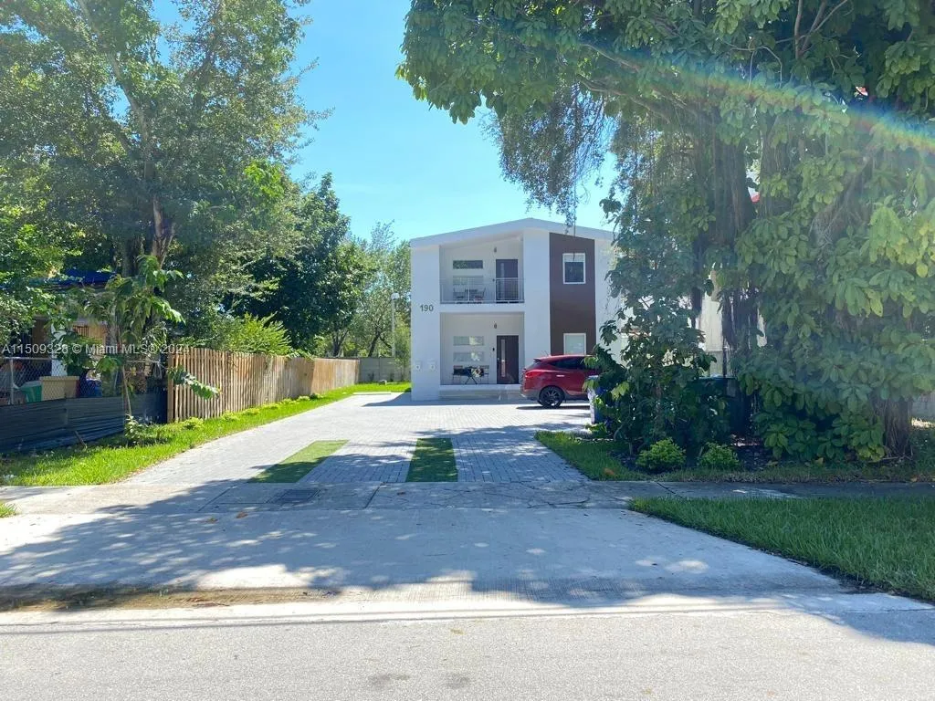 190 NW 57th St, Miami, Florida 33127, Miami, Florida 33127, ,Residential Income,For Sale,190 NW 57th St, Miami, Florida 33127,A11509328
