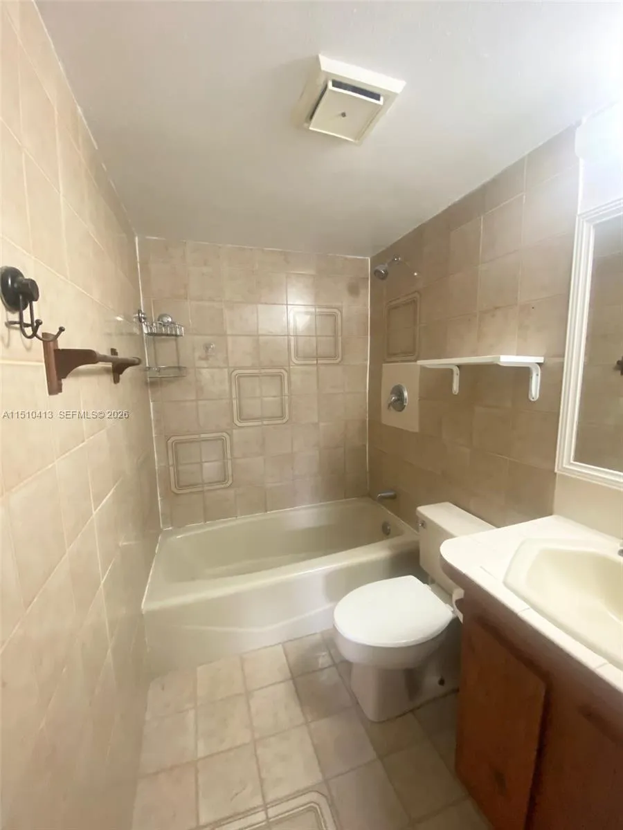 7351 W Sunrise Blvd 7351, Plantation, Florida 3331, Plantation, Florida 33313, 2 Bedrooms Bedrooms, ,2 BathroomsBathrooms,Residential,For Sale,7351 W Sunrise Blvd 7351, Plantation, Florida 3331,A11510413