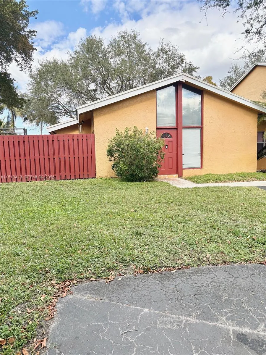 7351 W Sunrise Blvd 7351, Plantation, Florida 3331, Plantation, Florida 33313, 2 Bedrooms Bedrooms, ,2 BathroomsBathrooms,Residential,For Sale,7351 W Sunrise Blvd 7351, Plantation, Florida 3331,A11510413