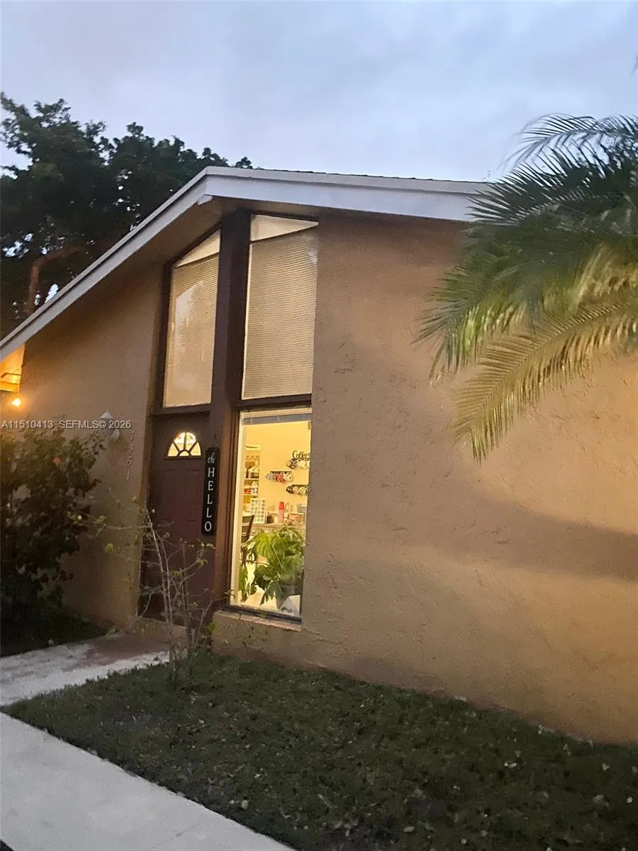 7351 W Sunrise Blvd 7351, Plantation, Florida 3331, Plantation, Florida 33313, 2 Bedrooms Bedrooms, ,2 BathroomsBathrooms,Residential,For Sale,7351 W Sunrise Blvd 7351, Plantation, Florida 3331,A11510413