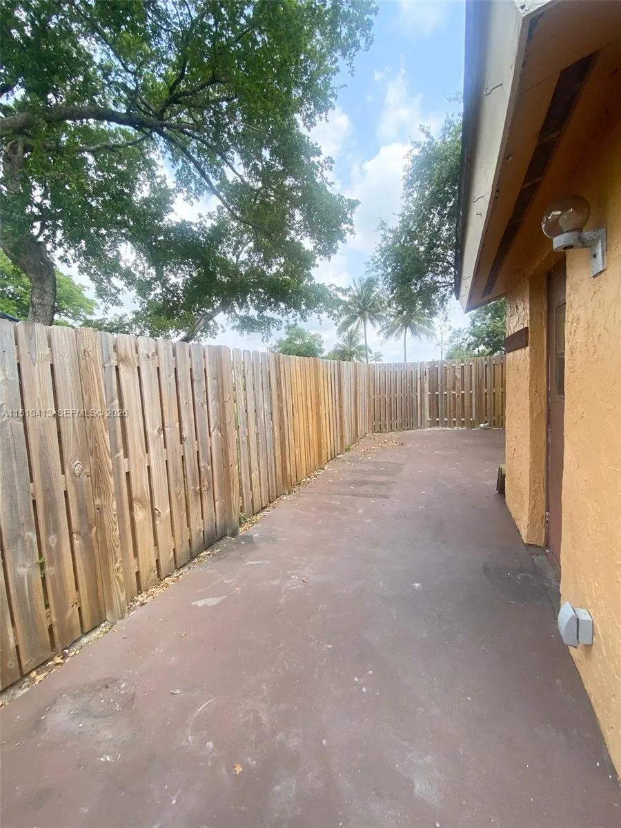 7351 W Sunrise Blvd 7351, Plantation, Florida 3331, Plantation, Florida 33313, 2 Bedrooms Bedrooms, ,2 BathroomsBathrooms,Residential,For Sale,7351 W Sunrise Blvd 7351, Plantation, Florida 3331,A11510413